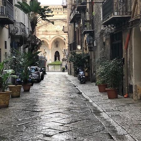 Apartamento Casa Di Fronte La Cattedrale Palermo Exterior foto