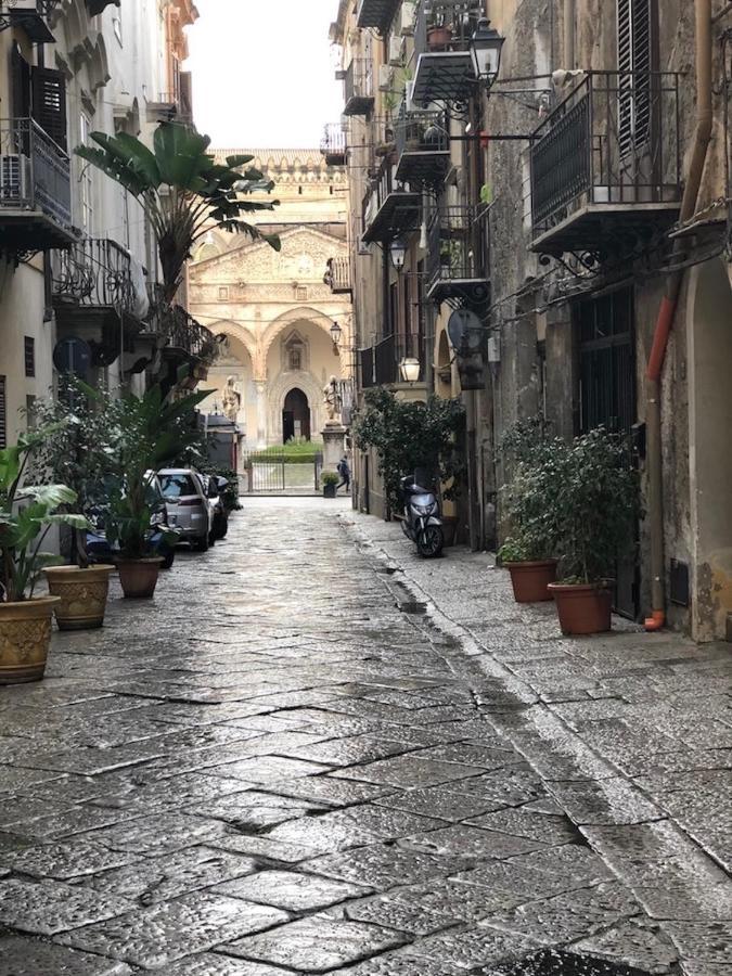 Apartamento Casa Di Fronte La Cattedrale Palermo Exterior foto